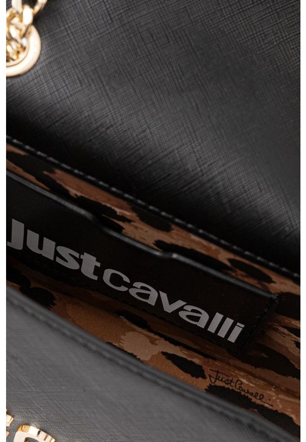 Just Cavalli - JUST CAVALLI Czarna mini torebka damska Metal Lettering Style 7. Kolor: czarny. Materiał: skórzane. Styl: elegancki, casual