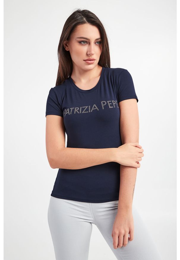 Patrizia Pepe - T-SHIRT PATRIZIA PEPE. Długość rękawa: krótki rękaw. Długość: krótkie. Wzór: napisy