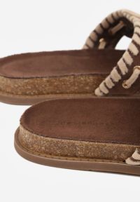 Renee - Brązowe Klapki Boho z Ozdobnymi Frędzlami Samsonitta. Okazja: na co dzień. Kolor: brązowy. Materiał: koronka. Wzór: aplikacja. Styl: boho #5