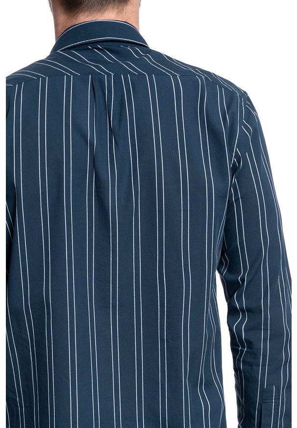 Lee - KOSZULA MĘSKA LEE BUTTON DOWN REGULAR FIT SKY CAPTAIN L880ROHY 112123431. Typ kołnierza: button down