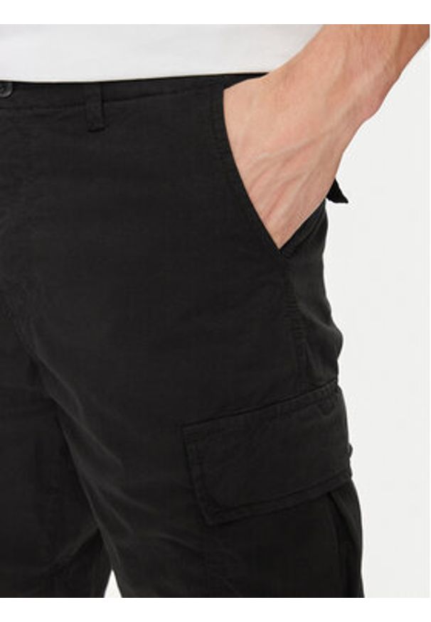 Jack & Jones - Jack&Jones Szorty materiałowe Cole 12253122 Czarny Loose Fit. Kolor: czarny. Materiał: bawełna