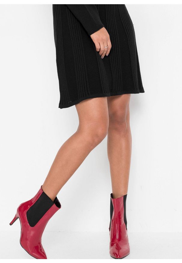 bonprix - Sukienka dzianinowa. Typ kołnierza: dekolt w serek. Kolor: czarny. Materiał: dzianina. Wzór: gładki, prążki, ze splotem