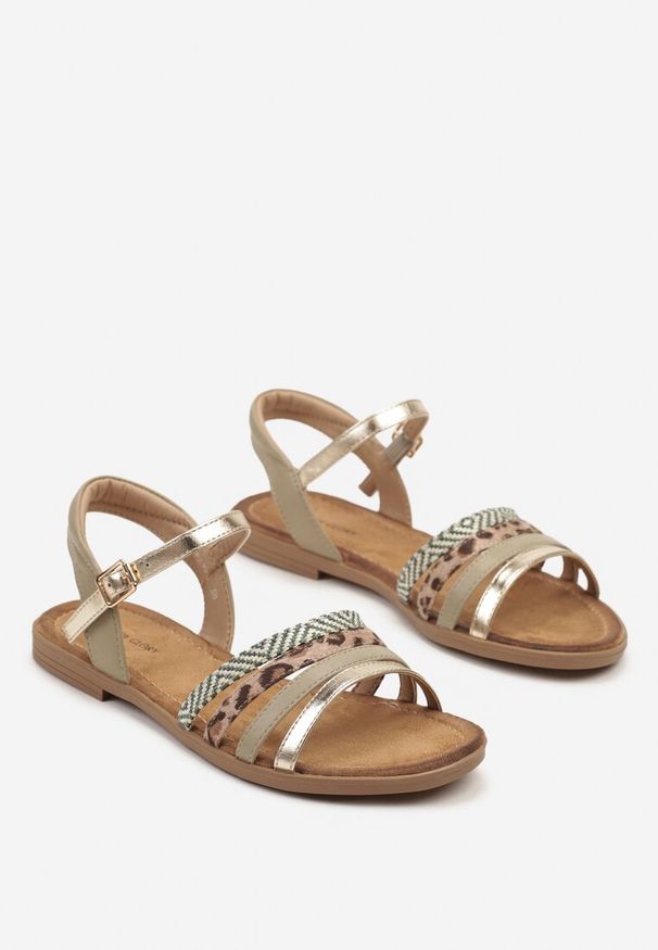 Renee - Zielono-Beżowe Sandały Ozdobione Motywem Panterki Frolvania. Okazja: na co dzień, na spacer, na imprezę. Zapięcie: sprzączka. Kolor: zielony. Wzór: motyw zwierzęcy, aplikacja. Sezon: lato. Styl: casual, elegancki