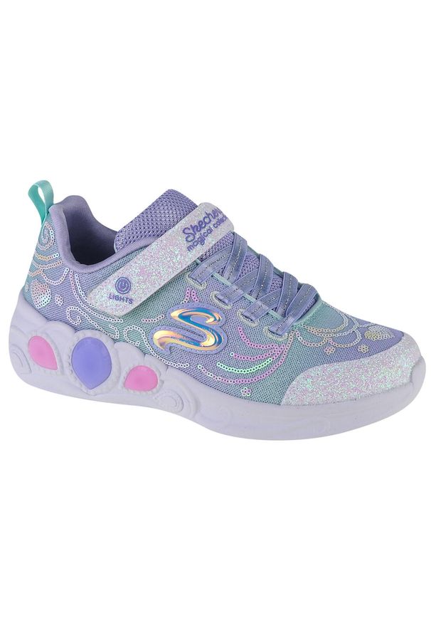 skechers - Buty sportowe Sneakersy dziewczęce, Princess Wishes. Zapięcie: rzepy. Kolor: fioletowy, wielokolorowy. Materiał: syntetyk, materiał. Szerokość cholewki: normalna. Model: Skechers Sport. Sport: turystyka piesza