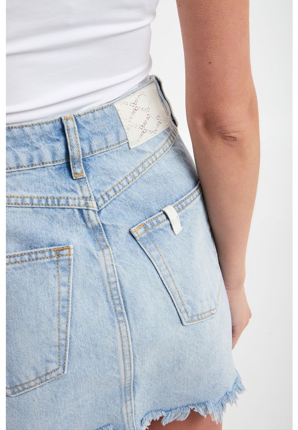 Liu Jo - Spódnica jeansowa LIU JO. Materiał: jeans. Wzór: aplikacja
