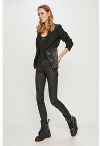 Calvin Klein Jeans - Top. Kolor: czarny. Materiał: bawełna, dzianina. Wzór: nadruk #6