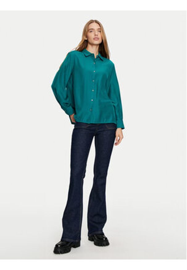 United Colors of Benetton - United Colors Of Benetton Koszula 56YUDQ09G Turkusowy Regular Fit. Kolor: turkusowy. Materiał: syntetyk