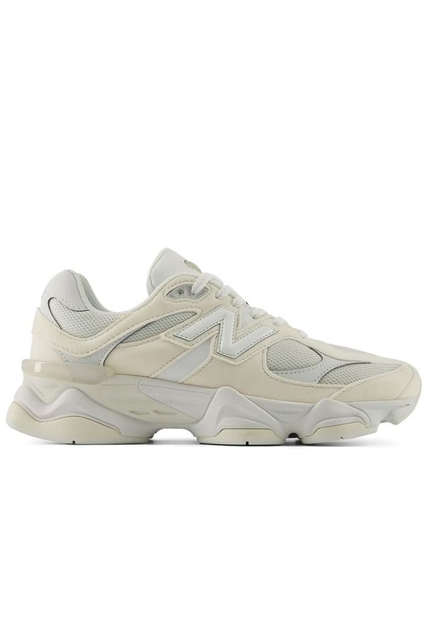 Buty młodzieżowe New Balance GC9060LL - beżowe. Kolor: beżowy, biały. Materiał: materiał, syntetyk, guma. Szerokość cholewki: normalna. Sport: turystyka piesza
