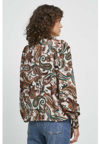 medicine - Medicine bluzka damska kolor beżowy wzorzysta. Typ kołnierza: kołnierzyk stójkowy. Kolor: beżowy. Materiał: tkanina. Długość rękawa: długi rękaw. Długość: długie #3