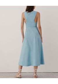 Marella - MARELLA - Błękitna sukienka midi. Kolekcja: dla wysokich. Kolor: niebieski. Materiał: bawełna, tkanina. Wzór: gładki, ażurowy. Typ sukienki: proste, rozkloszowane. Styl: wizytowy, elegancki. Długość: midi #3