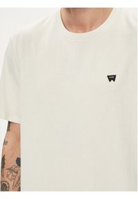 Wrangler T-Shirt Sign Off 112351234 Écru Regular Fit. Materiał: bawełna