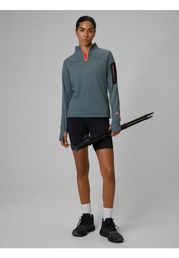 4f - 4F Bluza trekkingowa slim bez kaptura damska - khaki XL. Typ kołnierza: bez kaptura. Kolor: oliwkowy, brązowy, wielokolorowy