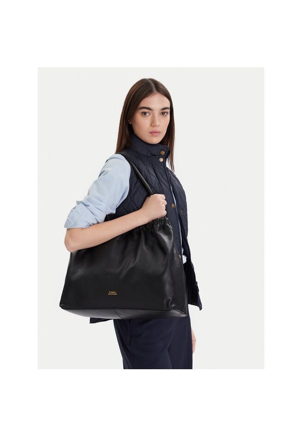 TOMMY HILFIGER - Torebka Tommy Hilfiger. Kolor: czarny