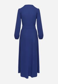 Born2be - Niebieska Rozkloszowana Sukienka Ozdobiona Paskiem w Talii Felirith. Okazja: na co dzień, na imprezę. Typ kołnierza: dekolt w kształcie V. Kolor: niebieski. Wzór: aplikacja. Typ sukienki: rozkloszowane. Styl: casual, elegancki #6