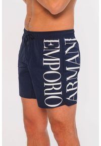 Emporio Armani - EMPORIO ARMANI Granatowe męskie szorty kąpielowe z białym logo, Rozmiar 50. Kolor: niebieski. Materiał: poliester