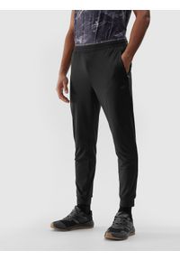 4f - 4F Spodnie treningowe szybkoschnące męskie - czarne L. Kolor: czarny. Materiał: dzianina, skóra, materiał, syntetyk, włókno, elastan. Wzór: jednolity, ze splotem. Sport: fitness #2