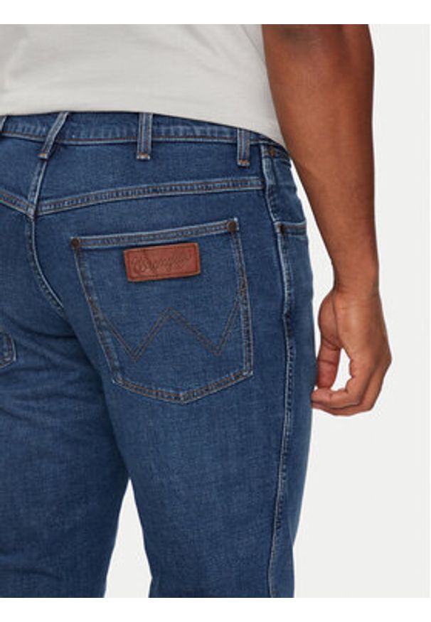 Wrangler Jeansy River 112356835 Niebieski Tapered Fit. Kolor: niebieski