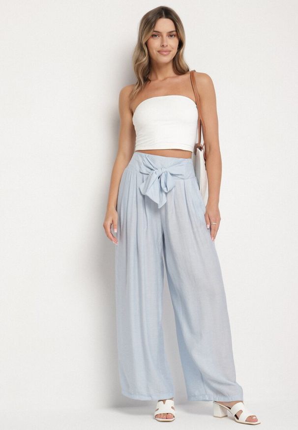 Born2be - Niebieskie Szerokie Spodnie z Wiskozy z Wysokim Stanem Kolianne. Okazja: na co dzień, na imprezę. Stan: podwyższony. Kolor: niebieski. Materiał: wiskoza. Styl: klasyczny, casual, elegancki