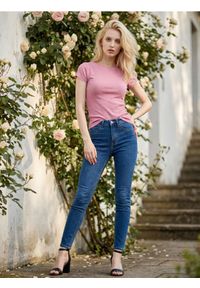 Sinsay - Wiskozowa koszulka z krótkim rękawem - różowy. Kolor: różowy. Materiał: wiskoza. Długość rękawa: krótki rękaw. Długość: krótkie #1