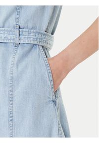 Tommy Jeans Sukienka jeansowa DW0DW21168 Niebieski Regular Fit. Kolor: niebieski. Materiał: bawełna