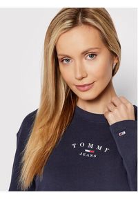 Tommy Jeans Sukienka dzianinowa Essential Logo DW0DW12427 Granatowy Regular Fit. Kolor: niebieski. Materiał: bawełna