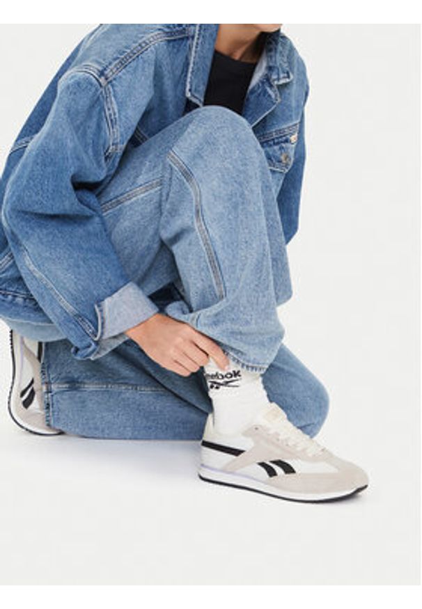 Reebok Sneakersy FIORI AR30309WCC Beżowy. Kolor: beżowy. Materiał: skóra, zamsz