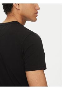 Guess T-Shirt U5GM11 K6YW1 Czarny Regular Fit. Kolor: czarny. Materiał: bawełna #4