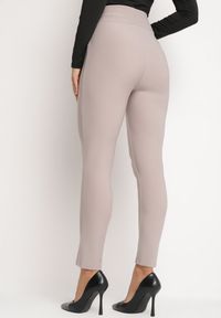 Born2be - Jasnobeżowe Bawełniane Legginsy z Wysokim Stanem i Ozdobnymi Guzikami Rielina. Stan: podwyższony. Kolor: beżowy. Materiał: bawełna #5