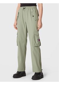 Tommy Jeans Spodnie materiałowe Betsy DW0DW14623 Zielony Relaxed Fit. Kolor: zielony. Materiał: syntetyk #1