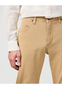 Wrangler - MESKIE SPODNIE WRANGLER GREENSBORO RUSTIC RUSSET 112362436 #4