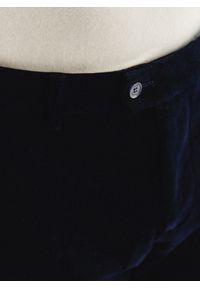 Pako Lorente - PAKO LORENTE - Granatowe spodnie sztruksowe. Okazja: na co dzień. Kolor: niebieski, brązowy. Materiał: sztruks. Sezon: zima, jesień. Styl: casual #2