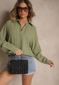 Renee - Ciemnozielona Koszula o Fasonie Oversize w Klasycznym Stylu Marionera. Okazja: na co dzień. Kolor: zielony. Materiał: bawełna, materiał. Długość rękawa: długi rękaw. Długość: długie. Styl: klasyczny #3