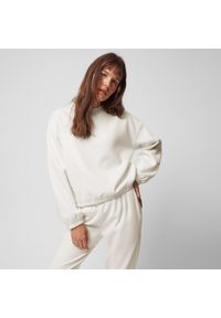 outhorn - Bluza oversize bez kaptura damska - złamana biel. Typ kołnierza: bez kaptura. Materiał: materiał, bawełna, prążkowany, guma, poliester, dresówka, dzianina