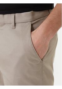 Calvin Klein Szorty materiałowe LV04LF601G Khaki Regular Fit. Kolor: brązowy. Materiał: bawełna #5