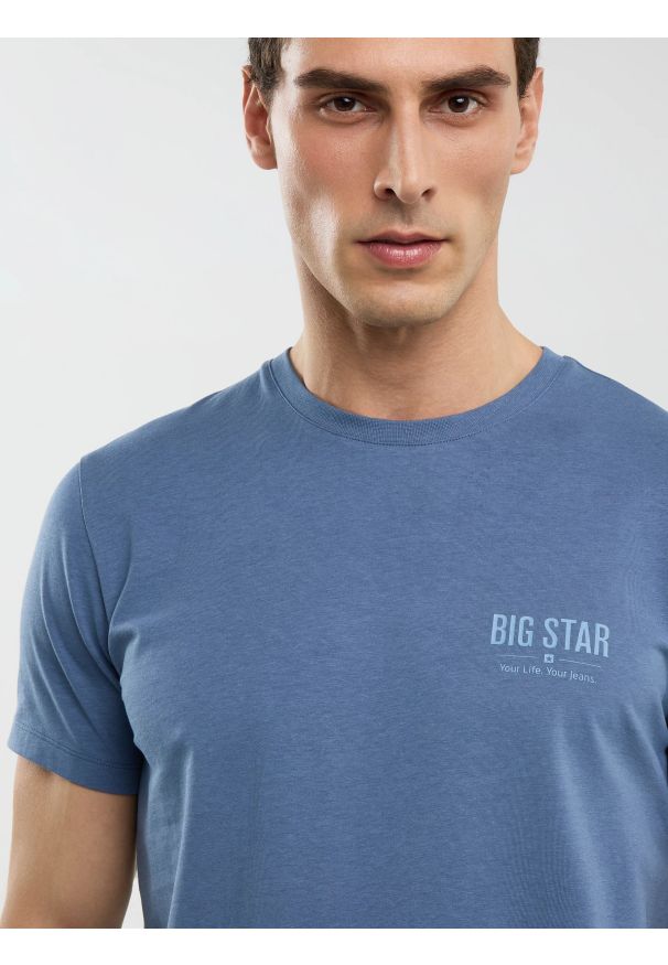 Big-Star - Koszulka męska z krótkim rękawem z logo BIG STAR niebieska Brunomi 402. Okazja: na co dzień. Kolor: niebieski. Materiał: materiał, skóra. Długość rękawa: krótki rękaw. Długość: krótkie. Wzór: nadruk. Styl: casual