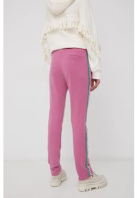 Femi Stories Spodnie damskie kolor fioletowy z nadrukiem. Kolor: fioletowy. Wzór: nadruk #4