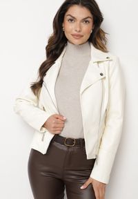 Born2be - Jasnobeżowa Kurtka Ramoneska o Klasycznym Taliowanym Kroju Melonira. Okazja: na co dzień. Kolor: beżowy. Materiał: jeans. Styl: klasyczny #3