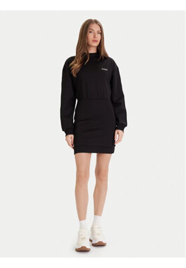 Guess Sukienka codzienna V5YK02 KCX22 Czarny Regular Fit. Okazja: na co dzień. Kolor: czarny. Materiał: syntetyk. Typ sukienki: proste. Styl: casual