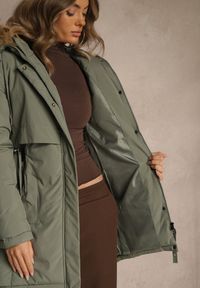 Renee - Zielona Klasyczna Kurtka Parka z Kapturem z Futrem Nalisava. Typ kołnierza: kaptur. Kolor: zielony. Materiał: futro. Styl: klasyczny #3