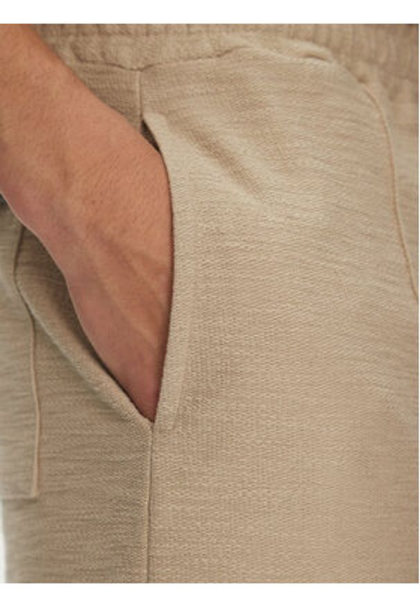 JOOP! Szorty materiałowe 17 JJ-32Paco 30045554 Beżowy Regular Fit. Kolor: beżowy. Materiał: bawełna