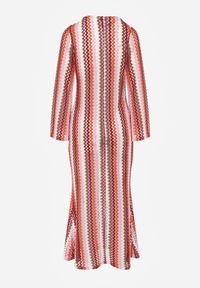 Renee - Bordowa Sukienka Dopasowana w Stylu Boho z Plecionego Materiału w Paski Nasehle. Okazja: na co dzień, na plażę. Kolor: czerwony. Materiał: materiał. Długość rękawa: długi rękaw. Wzór: paski. Typ sukienki: dopasowane. Styl: boho #7