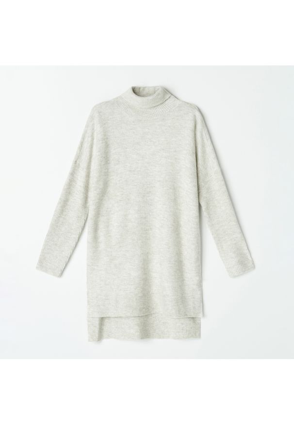 Mohito - Asymetryczny sweter z golfem - Kremowy. Typ kołnierza: golf. Kolor: kremowy