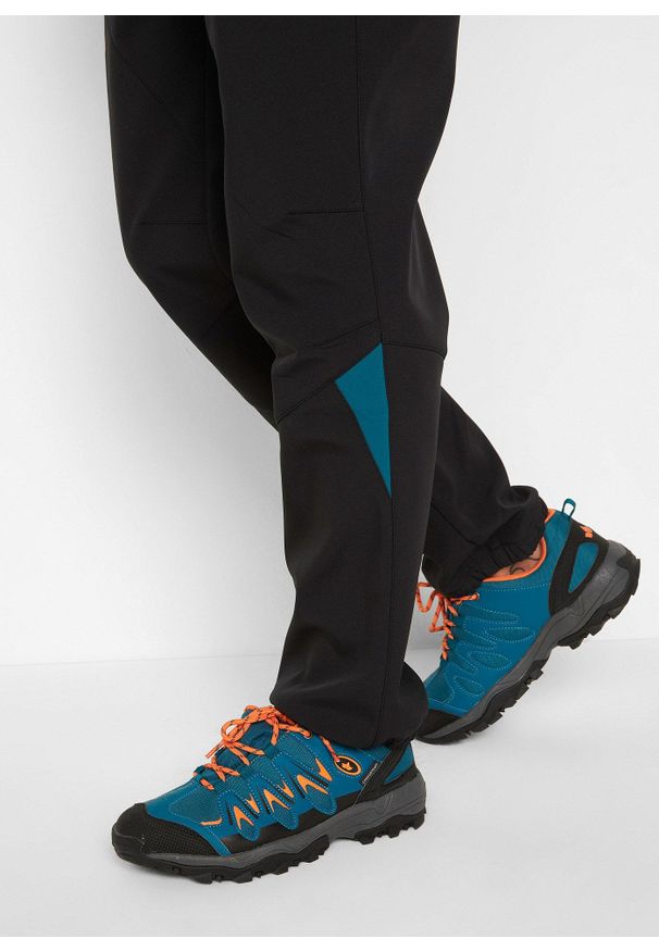 bonprix - Spodnie softshell, odpychające wodę, Straight Fit. Kolor: czarny. Materiał: softshell. Styl: sportowy