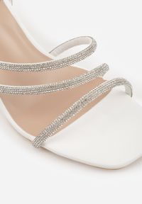 Born2be - Białe Eleganckie Sandały na Szpilce Ozdobione Cyrkoniowymi Paskami Vikiaele. Zapięcie: pasek. Kolor: biały. Wzór: aplikacja. Obcas: na szpilce. Styl: elegancki #5