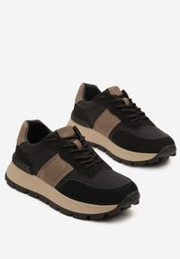 Renee - Czarno-Brązowe Sneakersy na Platformie z Tłoczeniem Tillivalle. Okazja: na co dzień. Kolor: czarny. Materiał: jeans. Szerokość cholewki: normalna. Obcas: na platformie #6