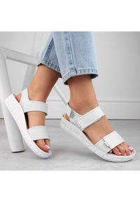Skórzane komfortowe sandały damskie na rzepy białe Helios 136.188. Zapięcie: rzepy. Kolor: biały. Materiał: skóra #3