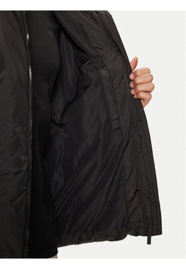 Karl Kani Kurtka zimowa Sport Patch Artic 60760028 Czarny Regular Fit. Kolor: czarny. Materiał: syntetyk. Sezon: zima. Styl: sportowy
