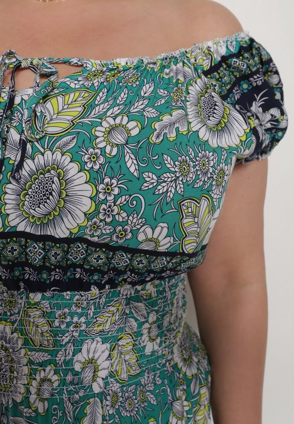 Born2be - Zielona Bawełniana Sukienka z Gumką w Talii i Wiązanym Dekoltem Emetta. Okazja: na co dzień. Kolor: zielony. Materiał: bawełna. Sezon: lato. Styl: casual, elegancki