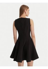 Guess Sukienka koktajlowa W6RK57 WJ792 Czarny Regular Fit. Kolor: czarny. Materiał: syntetyk. Styl: wizytowy #4