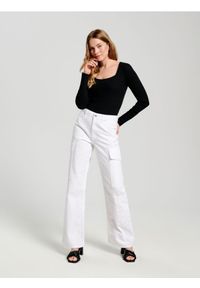 Sinsay - Jeansy wide leg high waist - biały. Stan: podwyższony. Kolor: biały #1